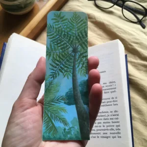 marque page fougère arborescente livre tenu en main recto